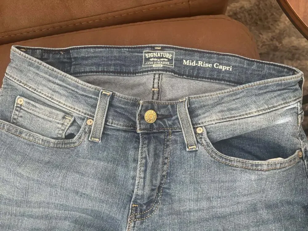 Levi Strauss Signature Gold Bundle Size 10 Mid-Rise Capri & Skinny Jeans - Picture 11 of 13